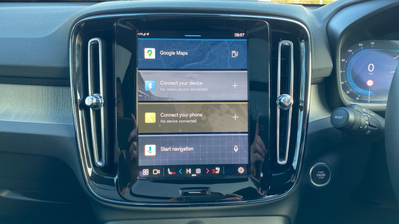 Volvo XC40 2.0 B4P Ultra Dark 5dr Auto Petrol Estate